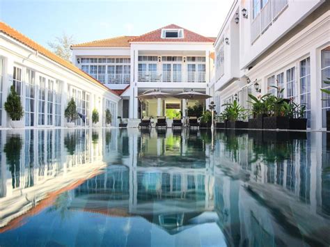 White Boutique Hotel in Sihanoukville - Room Deals, Photos & Reviews