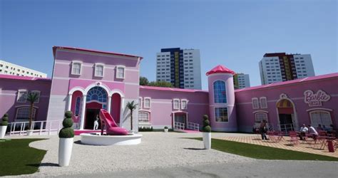 'Pink stinks': Protests greet Berlin's Barbie Dreamhouse