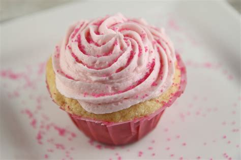 Magnolia Bakery’s Vanilla Cupcakes - MomAdvice