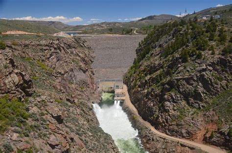 7 Large and Powerful Dams of Colorado