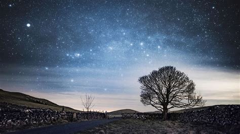 Night sky over Malham, North Yorkshire - Bing™ Wallpaper Gallery