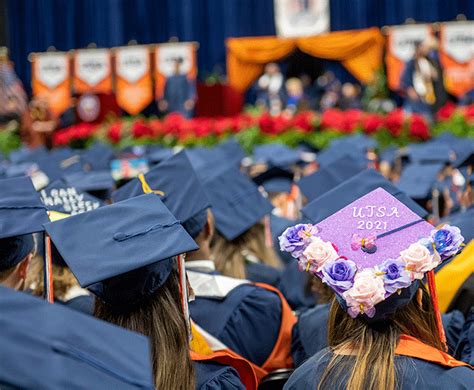 Traditions help UTSA graduates stand out at Commencement | UTSA Today ...