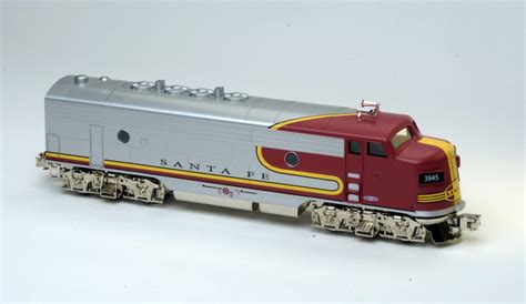 Menards Santa Fe O gauge locomotive - Trains