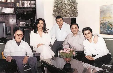 Nusli Wadia: Fight To Buy Britannia, Multi-Crore Wadia Group, Family ...