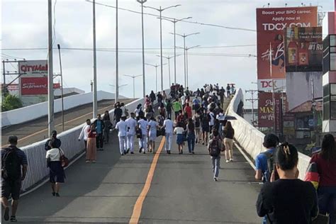 P680-M Iloilo flyover becomes instant footbridge amid traffic woes