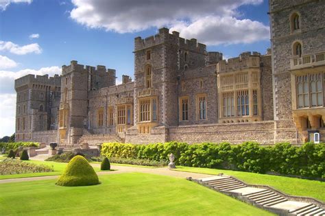 Britain’s 10 best spectacular and popular castles to visit - ZainView