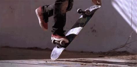 Skateboard GIF - Skateboard Trick - Discover & Share GIFs