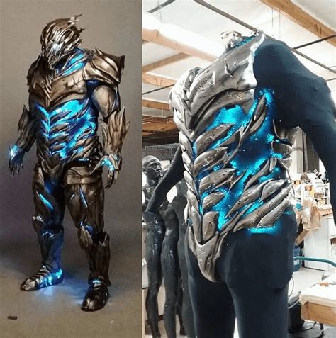 Savitar's suit at the drycleaners : FlashTV