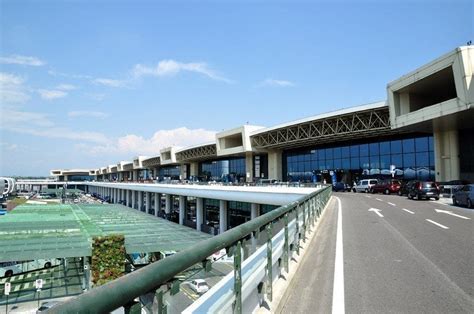 Milan Malpensa Airport, Italy - How to get to Milan city center