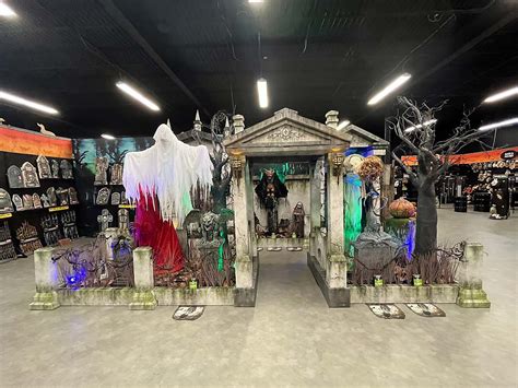 Spirit Halloween 2023 In-Store Experience - Spirit Halloween Blog