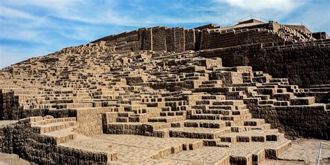 Discover The Huaca Pucllana Pyramid - Peru Hop