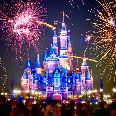 Disneyland castle fireworks hd - deladeg