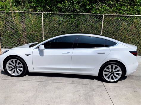 White Tesla Model 3 with 30% tinted side windows – Tesla Model 3 Wiki