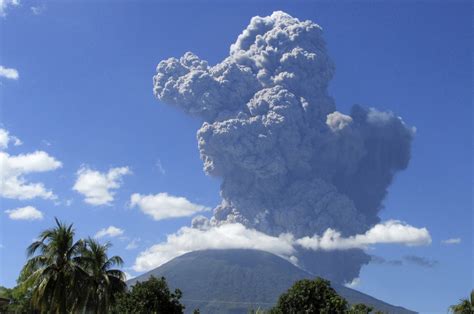 Chaparrastique Volcano in El Salvador Erupts Forcing Thousands to Flee