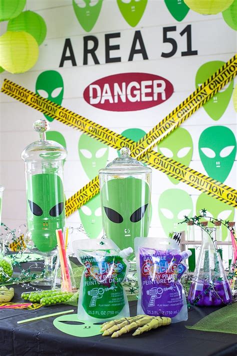 Halloween Alien Party with Goblies #halloween #partyideas | Alien ...