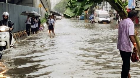 Monsoon highlights: Entry to Mumbai beaches except in morning hours ...