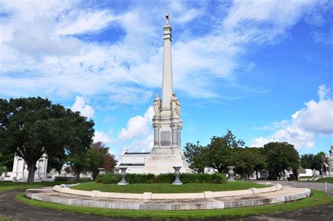 Metairie Cemetery in New Orleans - Getting Lost in Louisiana