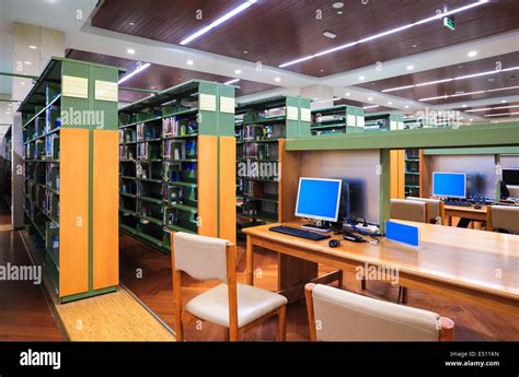 modern library interior Stock Photo - Alamy