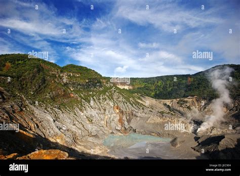 Tangkuban Perahu Crater, Subang, Bandung, Indonesia Stock Photo - Alamy