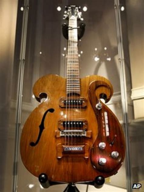 John Lennon's guitar sells for $408,000 - BBC News