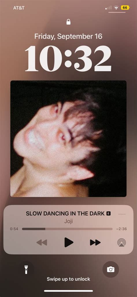 SLOW DANCING IN THE DARK - Joji