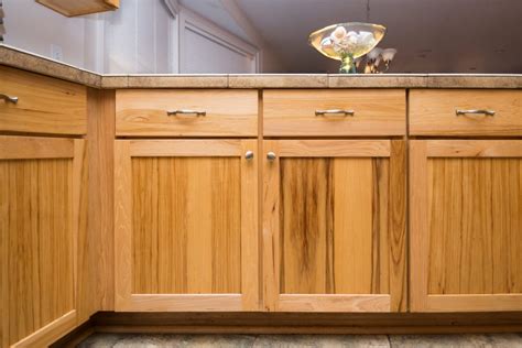 Maple Stain: Colors and Tips for Staining | Fast Cabinet Doors