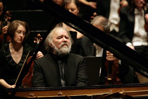 Radu Lupu, Pianist Who Awed Listeners, Is Dead at 76 - The New York Times