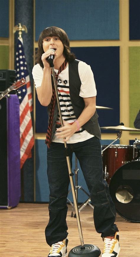 Hannah Montana- Oliver Oken (Mitchel Musso) | Hannah montana outfits ...