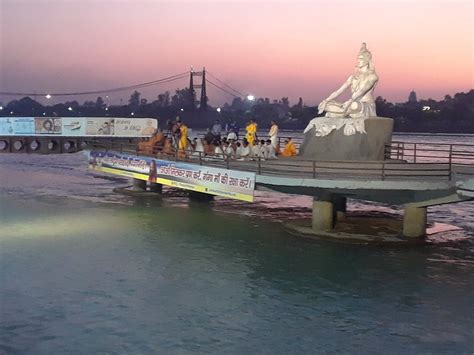 Ganga Aarti Rishikesh - All You Need to Know BEFORE You Go