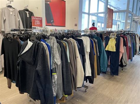 25 photos showing that Kohl's is a mess right now