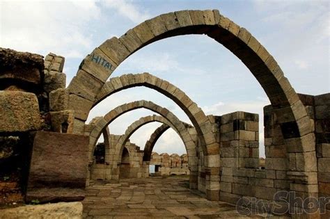 Champaner – Pavagadh, a hill station to travel during monsoon in ...