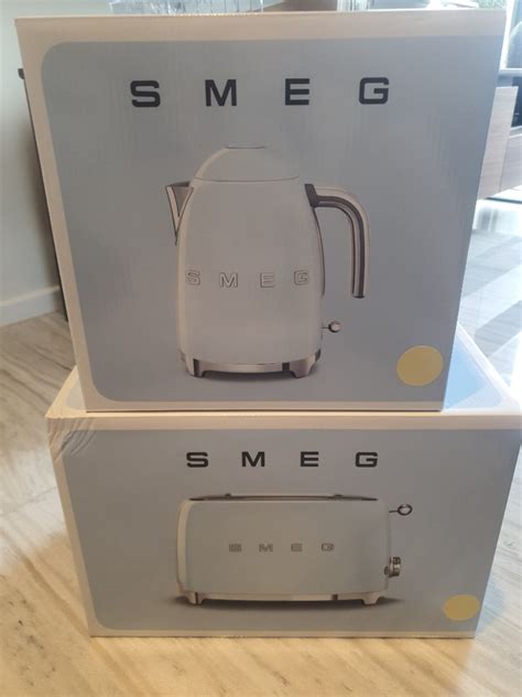 BRAND NEW SMEG KETTLE AND TOASTER, TV & Home Appliances, Kitchen ...