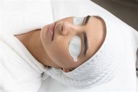 Disposable Eye Shields for Laser, IPL & LED (50 pairs) - Aesthetic Bureau