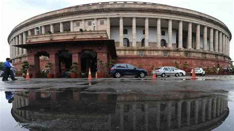 Parliament LIVE: Lok Sabha adjourned till Friday 11 am | Hindustan Times