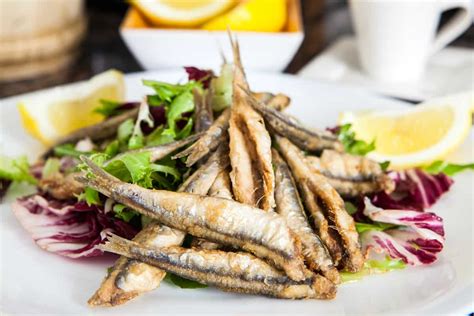 The Best Substitutes For Anchovies - Foods Guy