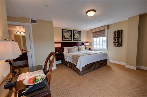 Luxury Accommodation in Princeton NJ | The Nassau Inn