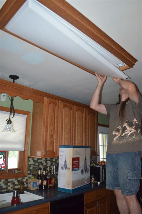 How to Remove Fluorescent Light Fixture From Ceiling - ScarletkruwBass