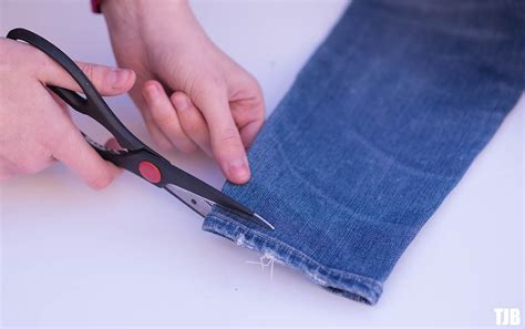 DIY Raw Hem Edge Chopped Hem How To Jeans 6 | Denim diy, Diy ripped ...