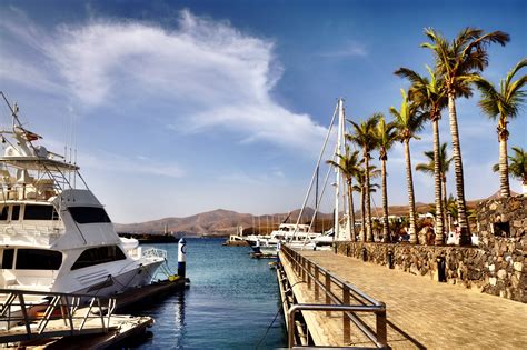 Visita Puerto Calero: scopri il meglio di Puerto Calero, Isole Canarie ...