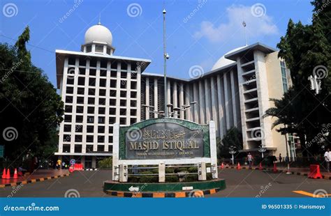 Istiqlal Mosque editorial image. Image of biggest, building - 96501335