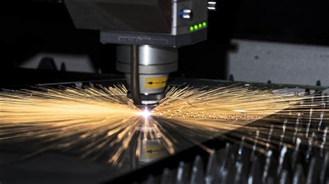 Revolutionizing Fabrication with Fiber Laser Cutting - Flash Splash