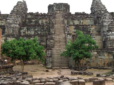 Phnom Bakheng Temple Guide - See the Sunset - Just Siem Reap