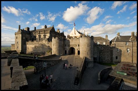 Entrance to Stirling Castle | Stirling castle, Scotland castles ...