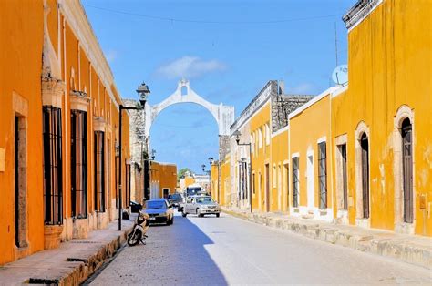 8 Reasons to Visit the Yellow City of Izamal, Mexico (2024)