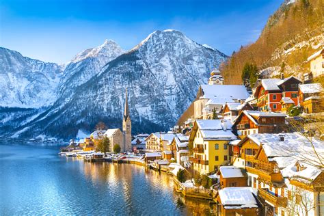 Hallstatt in Winter - Why it's the Most Magical Time to Visit!