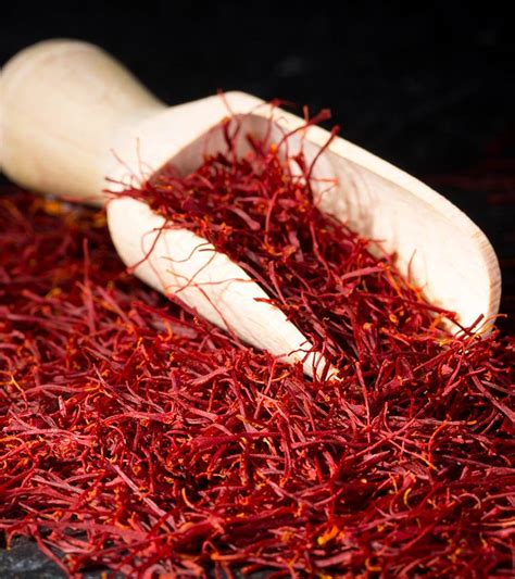 15 Benefits Of Saffron(Kesar) For Skin & Health & How To Use It