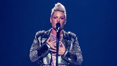 Pink shocked after fan throws mother’s ashes on-stage in London | news ...