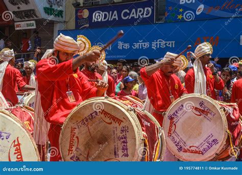 Dhol Tasha Pathak With Crowd Celebrating Ganapati Festival, Pune ...