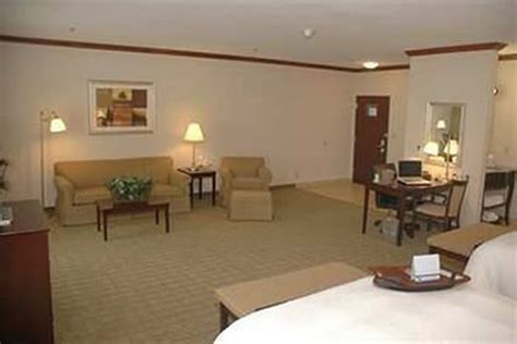 Hampton Inn & Suites Waxahachie - Waxahachie, United States - PriceTravel