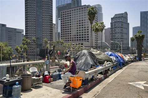 Los Angeles city and county to spend billions to help homeless people ...